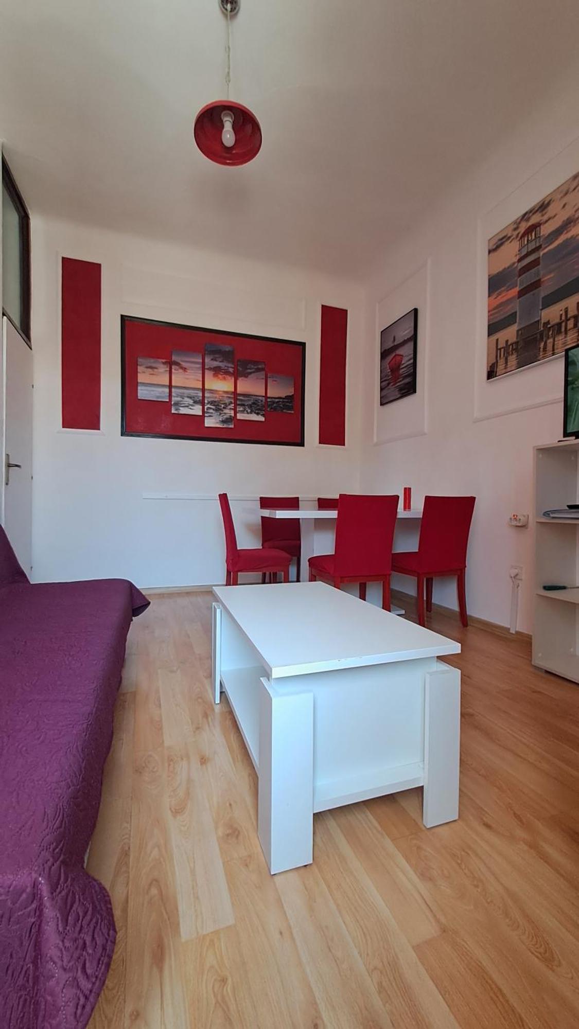 Red Blue With Private Parking And Gray Blue Apartment Pula Exterior foto